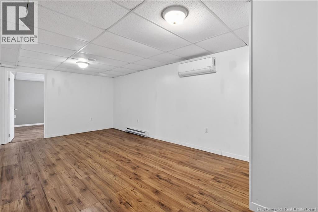 34 LYNWOOD DRIVE - 23
