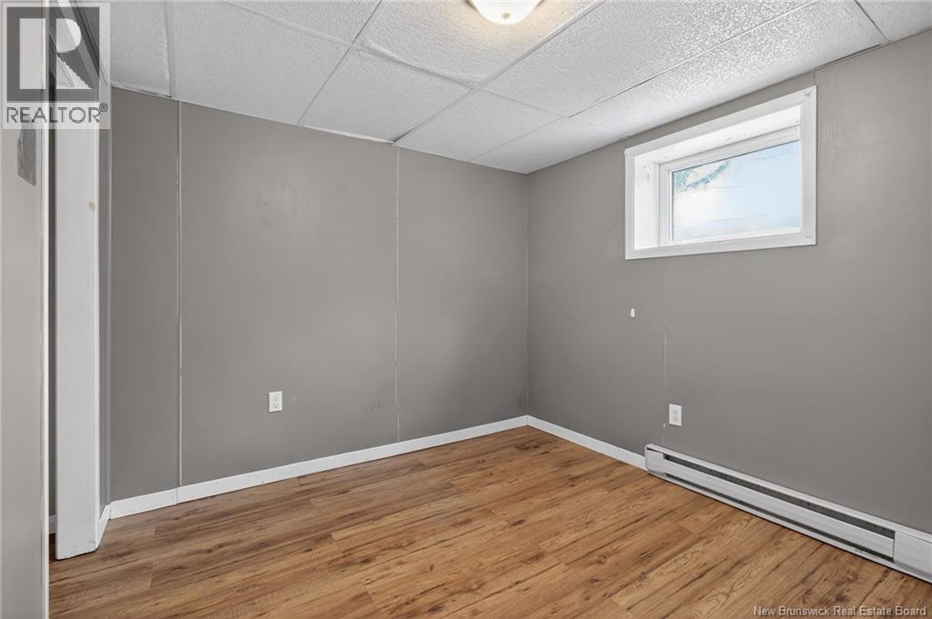 34 LYNWOOD DRIVE - 26