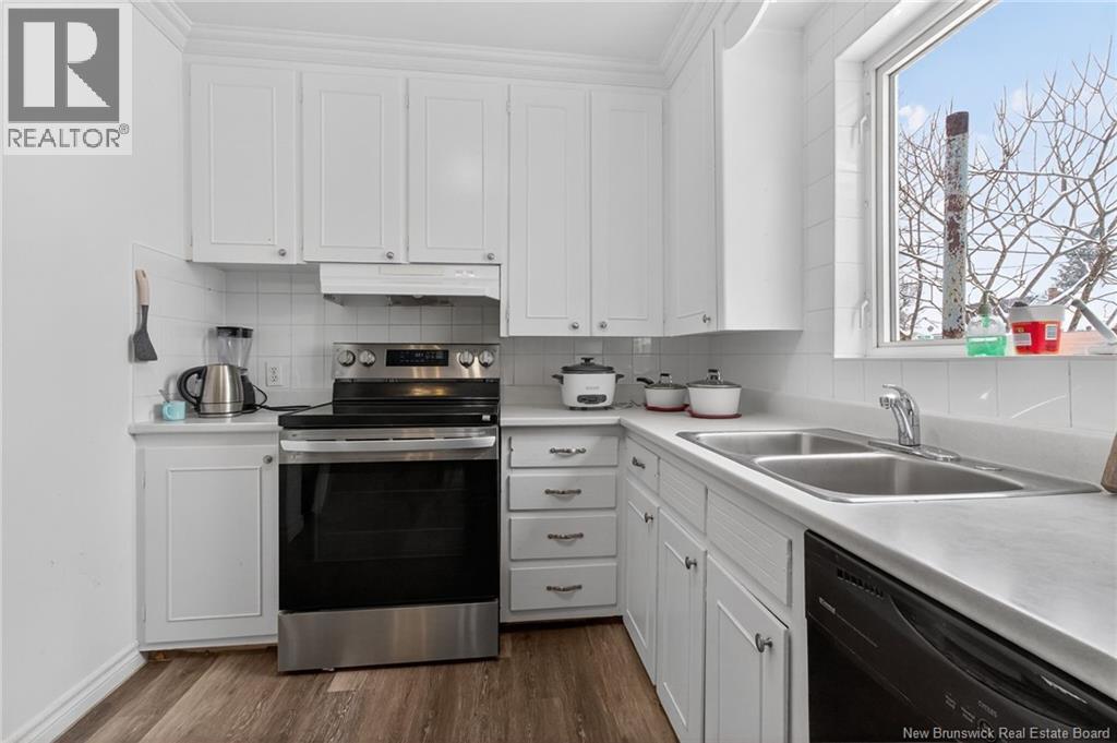 34 LYNWOOD DRIVE - Image 3