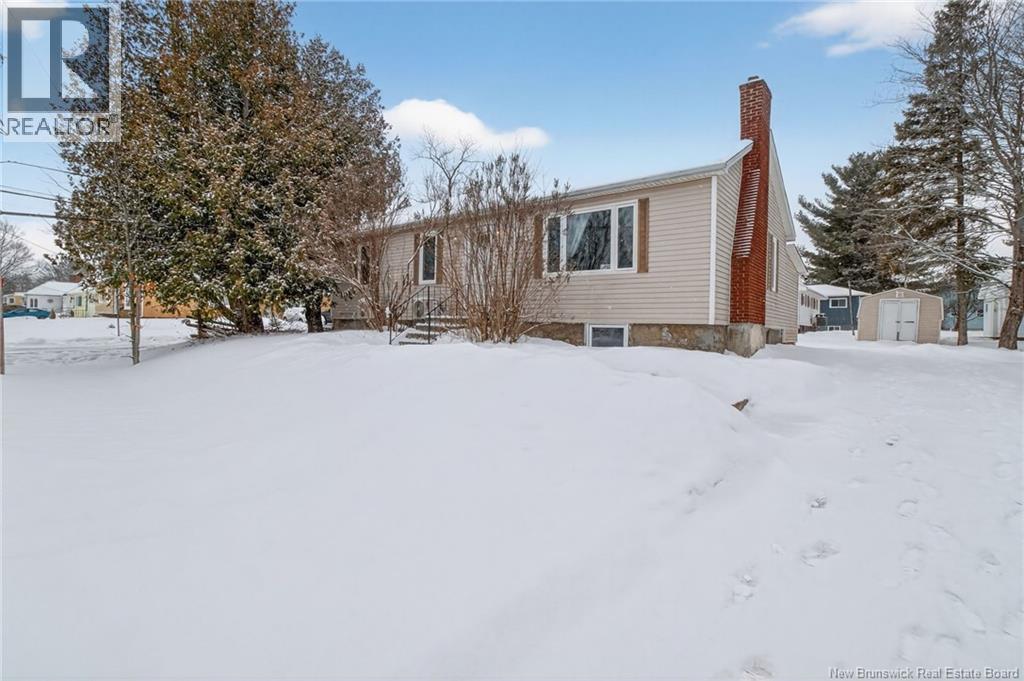 34 LYNWOOD DRIVE - 37