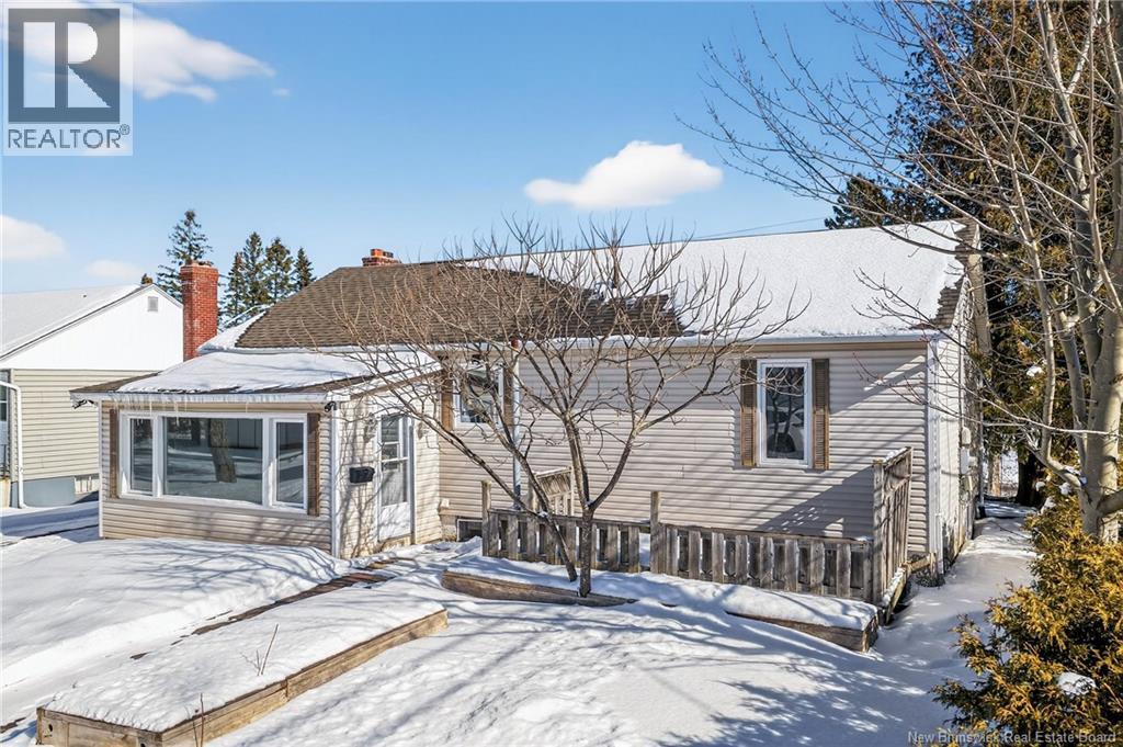 34 LYNWOOD DRIVE - 39