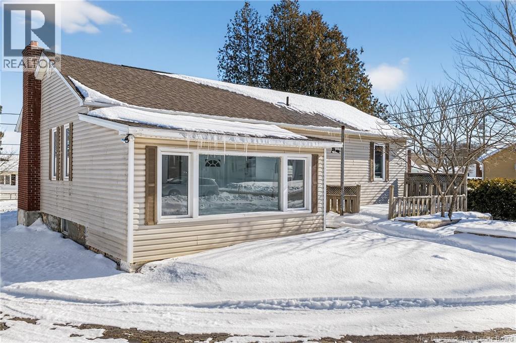 34 LYNWOOD DRIVE - 40
