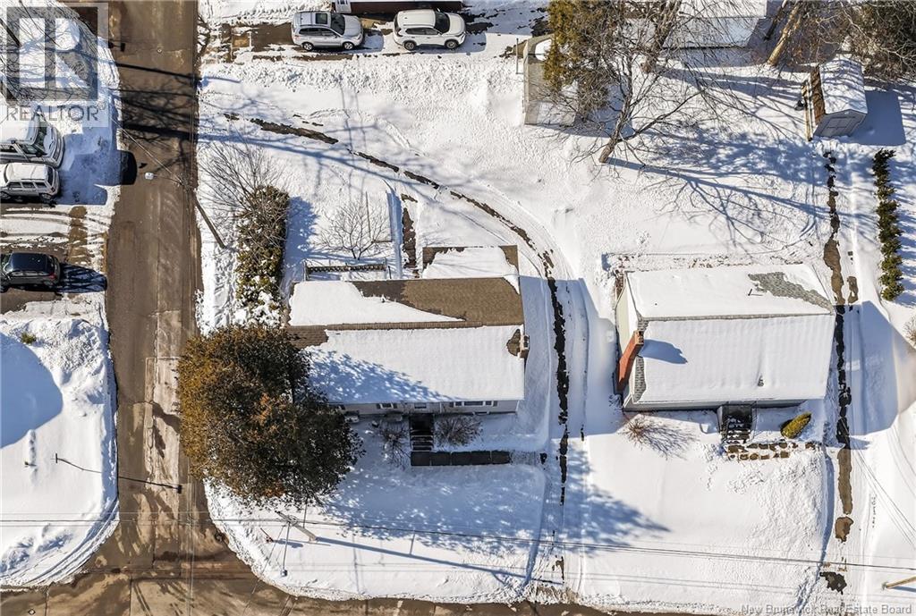 34 LYNWOOD DRIVE - 41