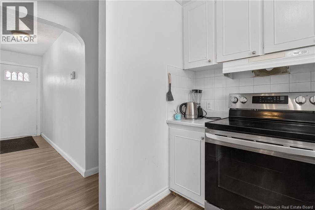 34 LYNWOOD DRIVE - 5