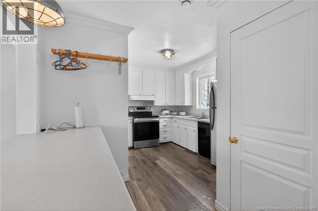 34 LYNWOOD DRIVE - 6