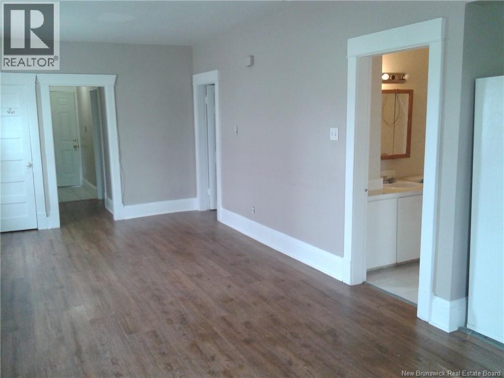 218-220 1/2 BOTSFORD STREET - 12