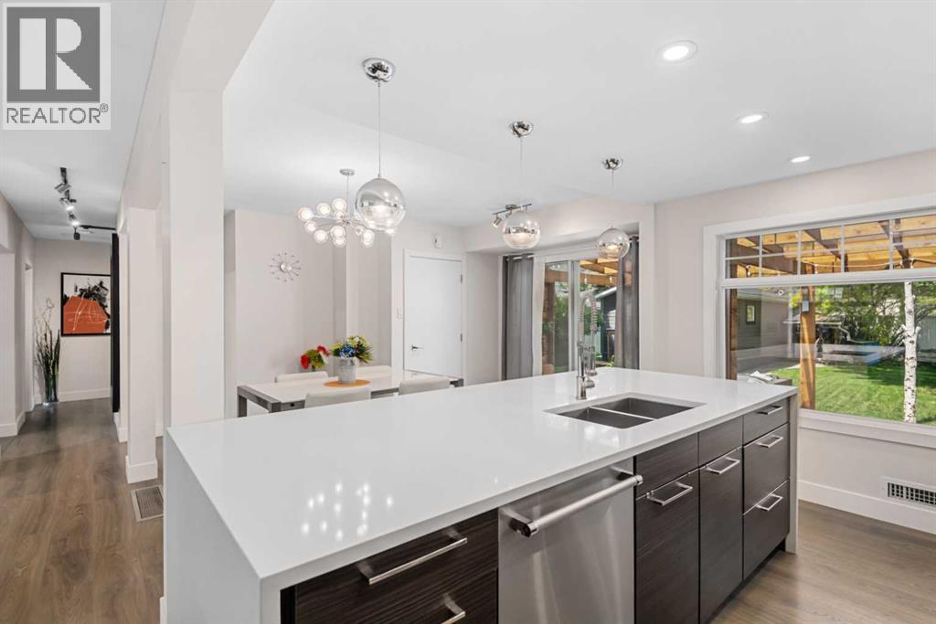 Single Family House for Sale in Upper Level  Kilkenny Road SW Killarney/Glengarry Calgary 