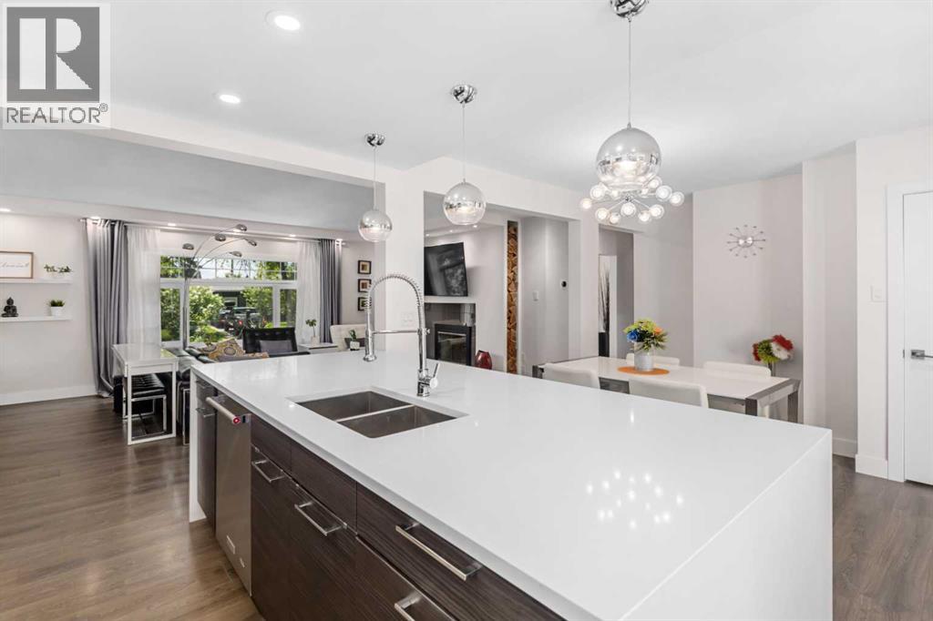 Single Family House for Sale in Upper Level  Kilkenny Road SW Killarney/Glengarry Calgary 