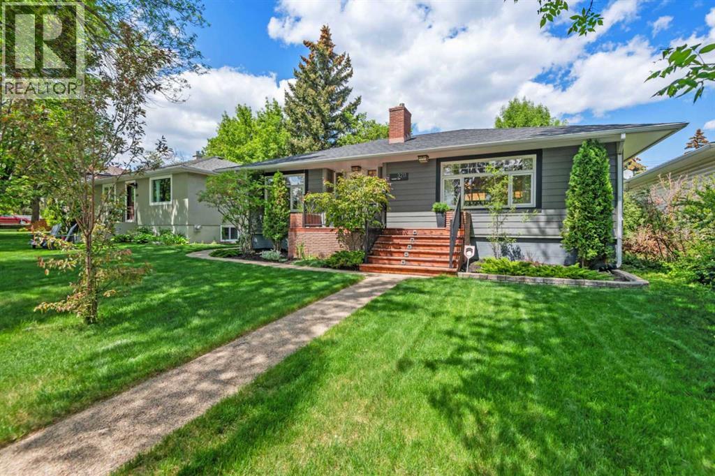 Single Family House for Sale in Upper Level  Kilkenny Road SW Killarney/Glengarry Calgary 