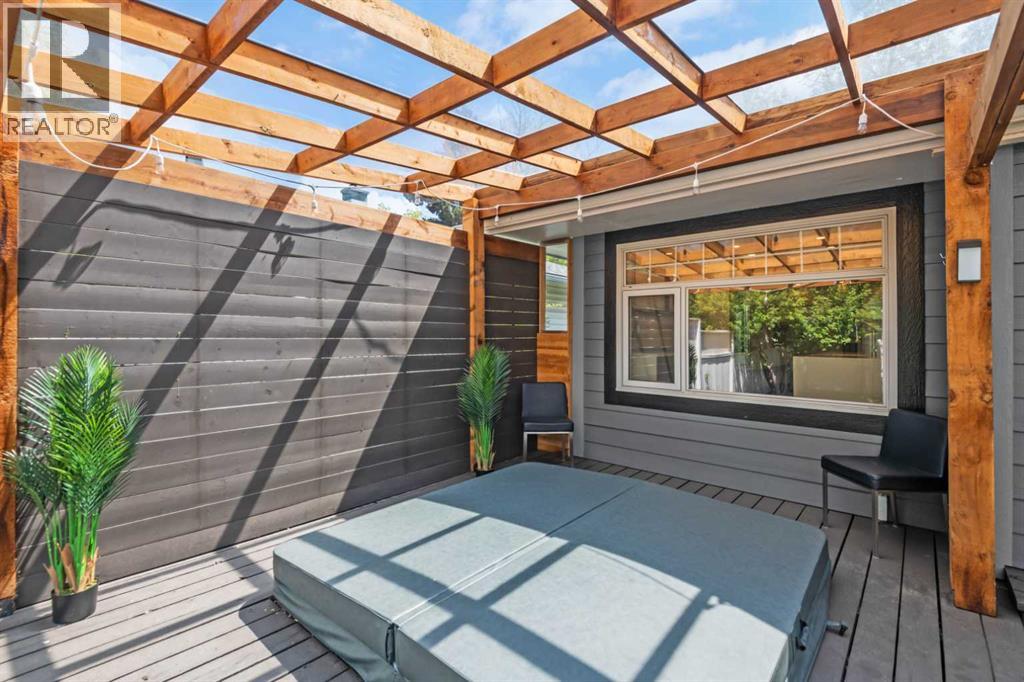 Single Family House for Sale in Upper Level  Kilkenny Road SW Killarney/Glengarry Calgary 