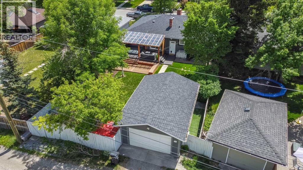 Single Family House for Sale in Upper Level  Kilkenny Road SW Killarney/Glengarry Calgary 