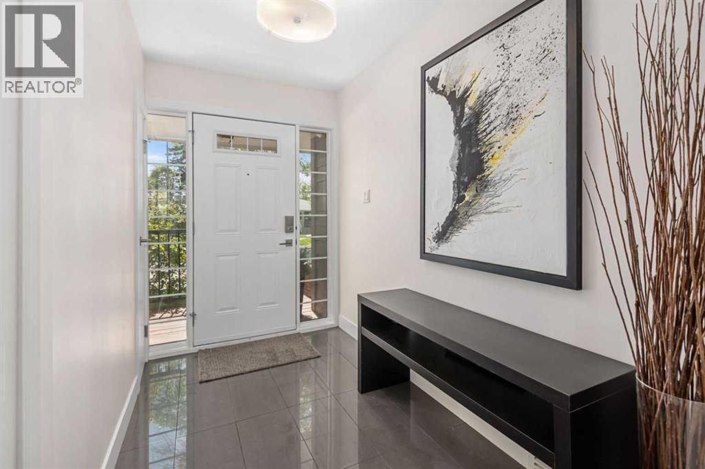 Single Family House for Sale in Upper Level  Kilkenny Road SW Killarney/Glengarry Calgary 