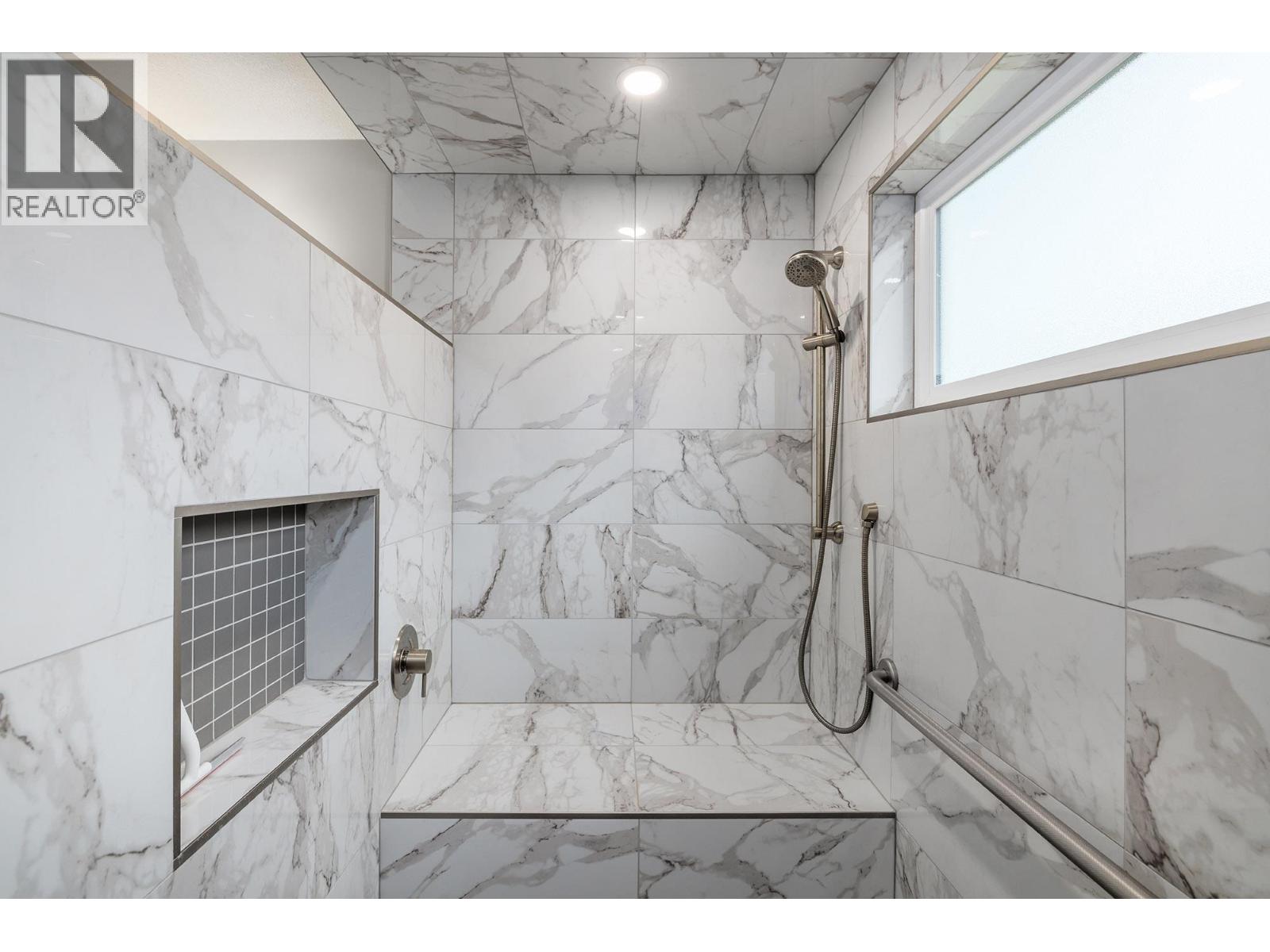 615 GLENMEADOWS Road Unit# 2, Kelowna