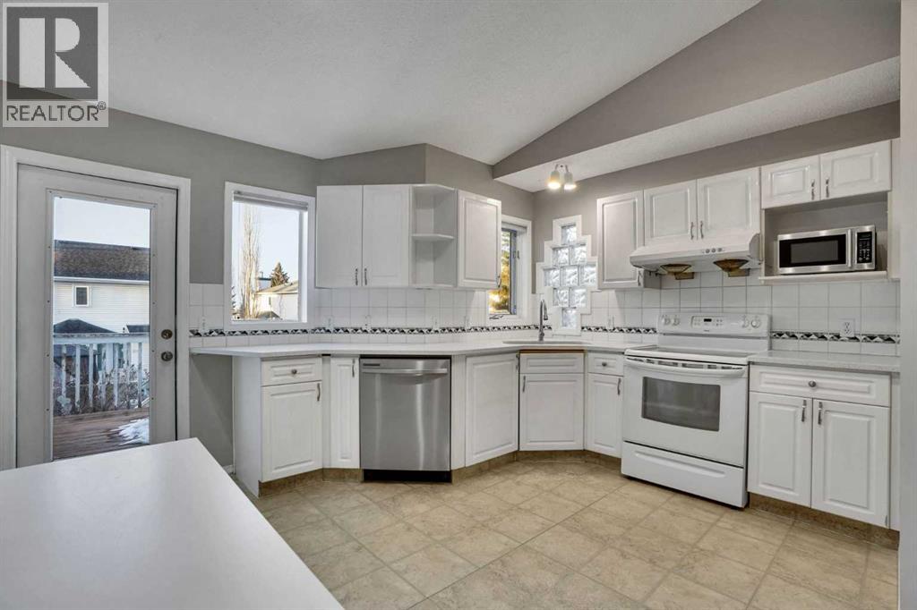 Single Family House Bi-level for Sale in  Citadel Gardens NW Citadel Calgary 