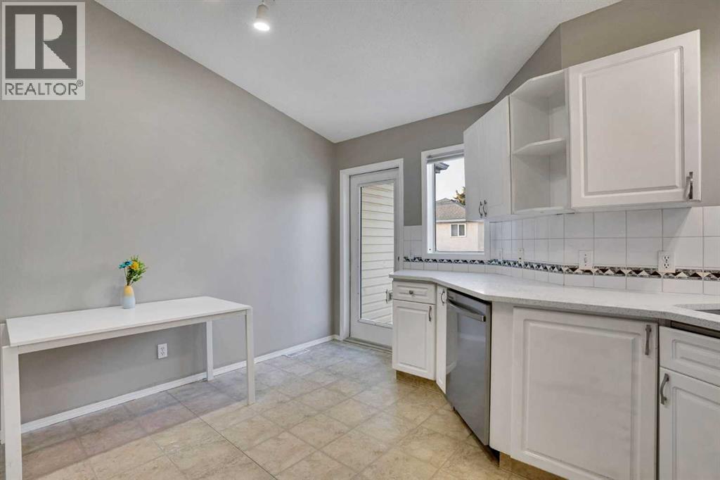 Single Family House Bi-level for Sale in  Citadel Gardens NW Citadel Calgary 