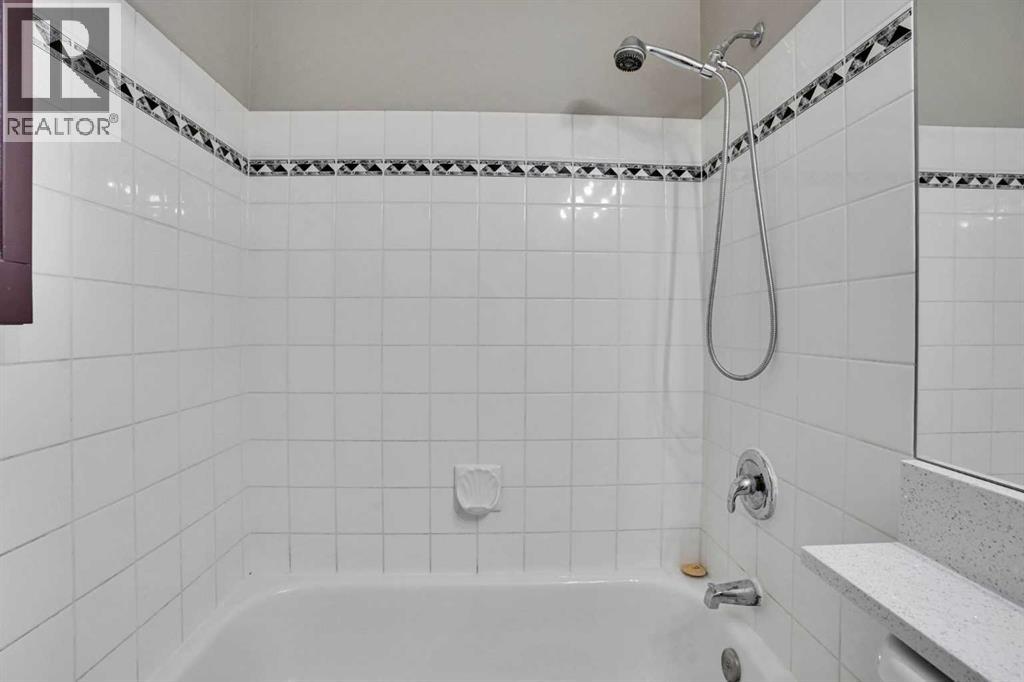 Single Family House Bi-level for Sale in  Citadel Gardens NW Citadel Calgary 