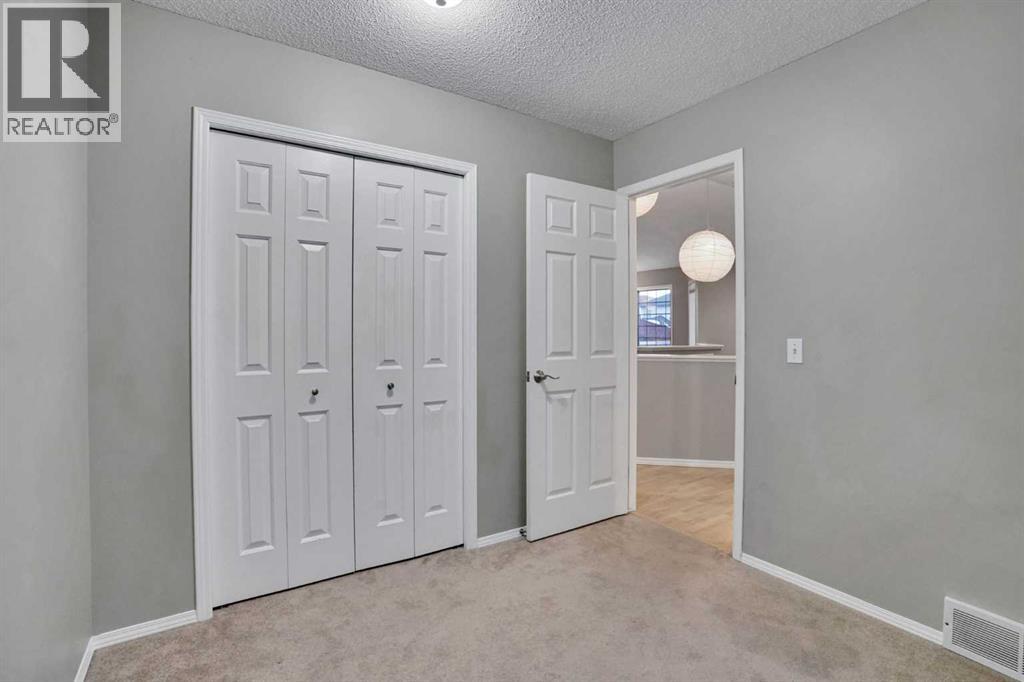 Single Family House Bi-level for Sale in  Citadel Gardens NW Citadel Calgary 
