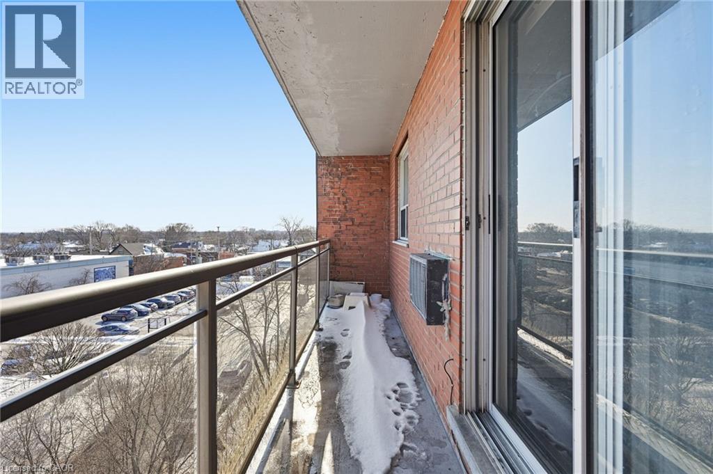 #505 30 SUMMIT AVENUE - 21