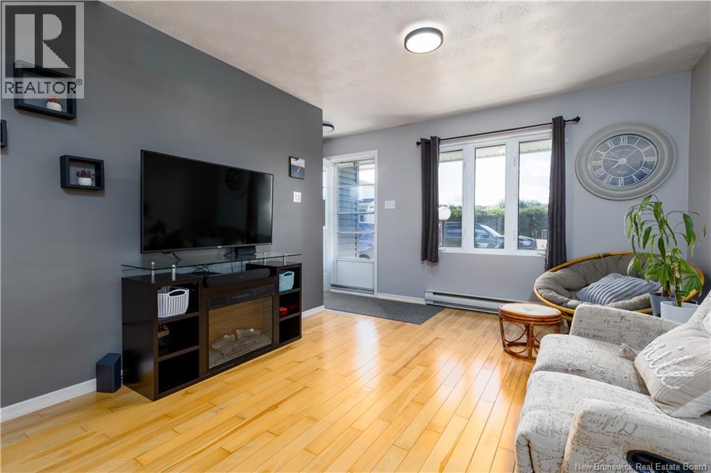 #11 127 Lafrance Street - 10