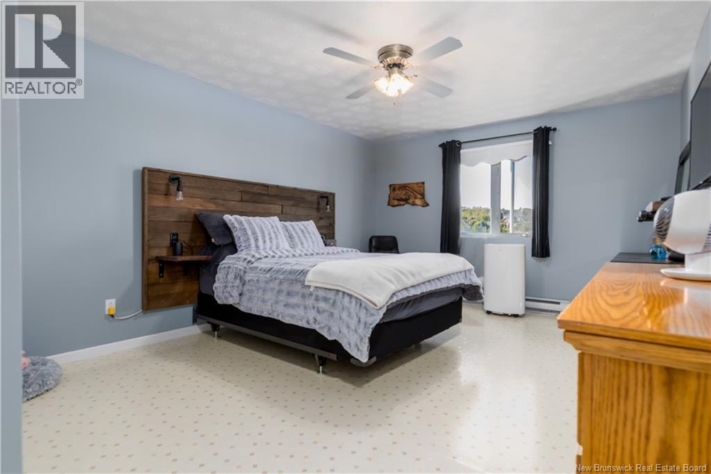 #11 127 Lafrance Street - 13