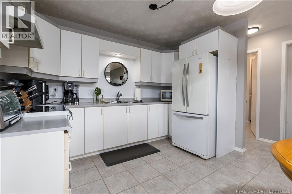 #11 127 Lafrance Street - 7