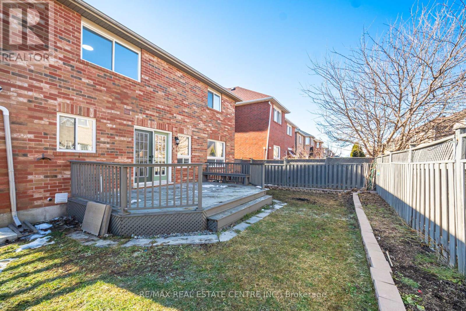15 HEATHERDALE DRIVE,Brampton (Fletcher’s Meadow),,
