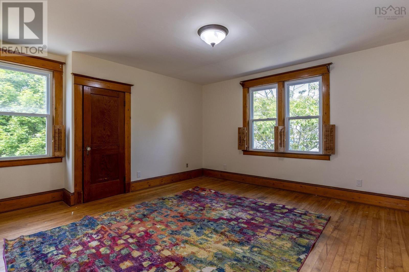 Property 19 of 50 of 63 Croft Road