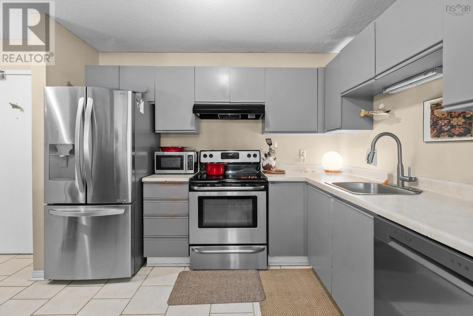 Property 7 of 26 of 211 12 Spinnaker Drive