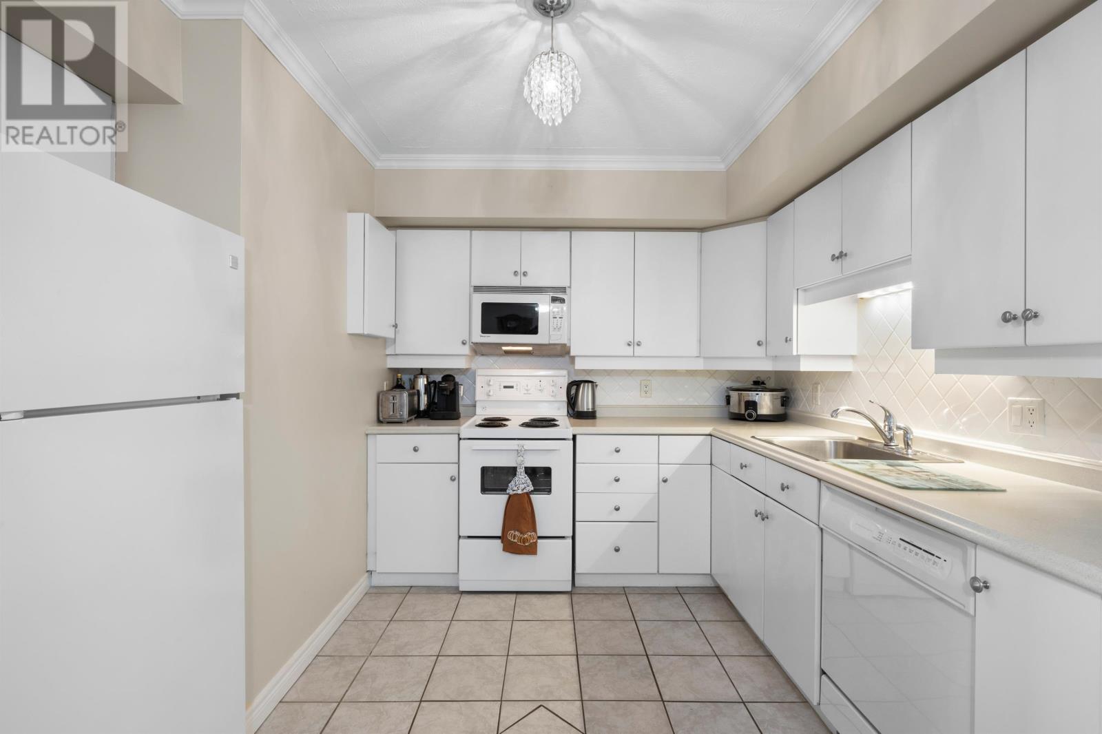 8-152 MAYPOINT ROAD - 11