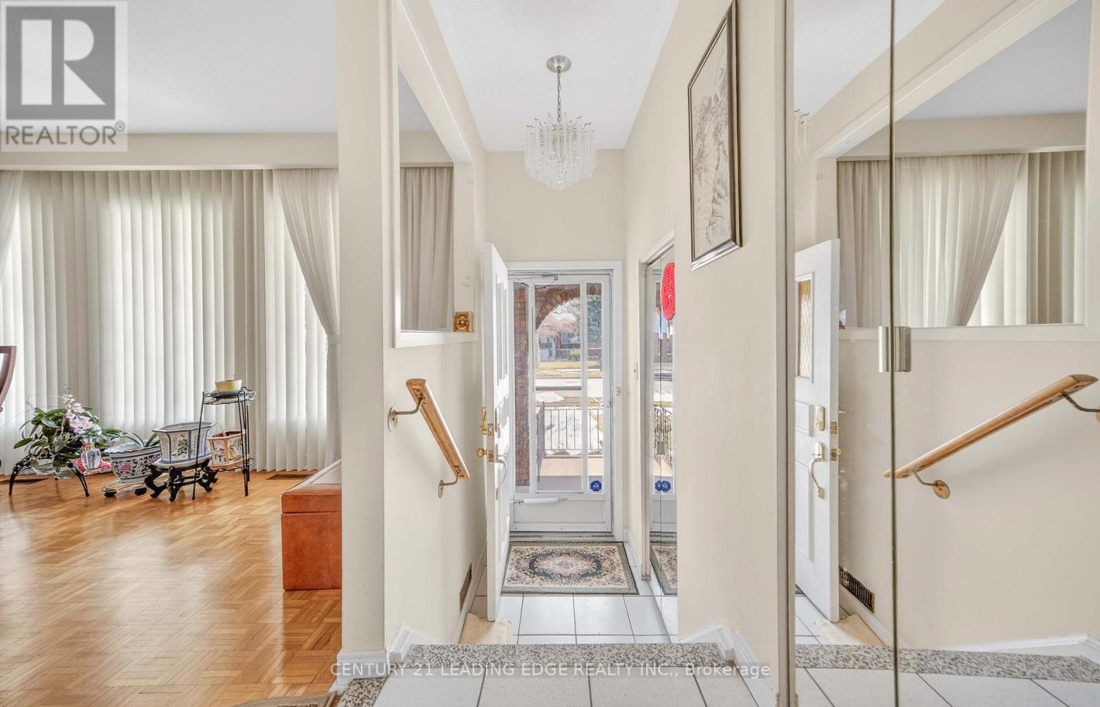 36 LAWNMERE CRESCENT - 3