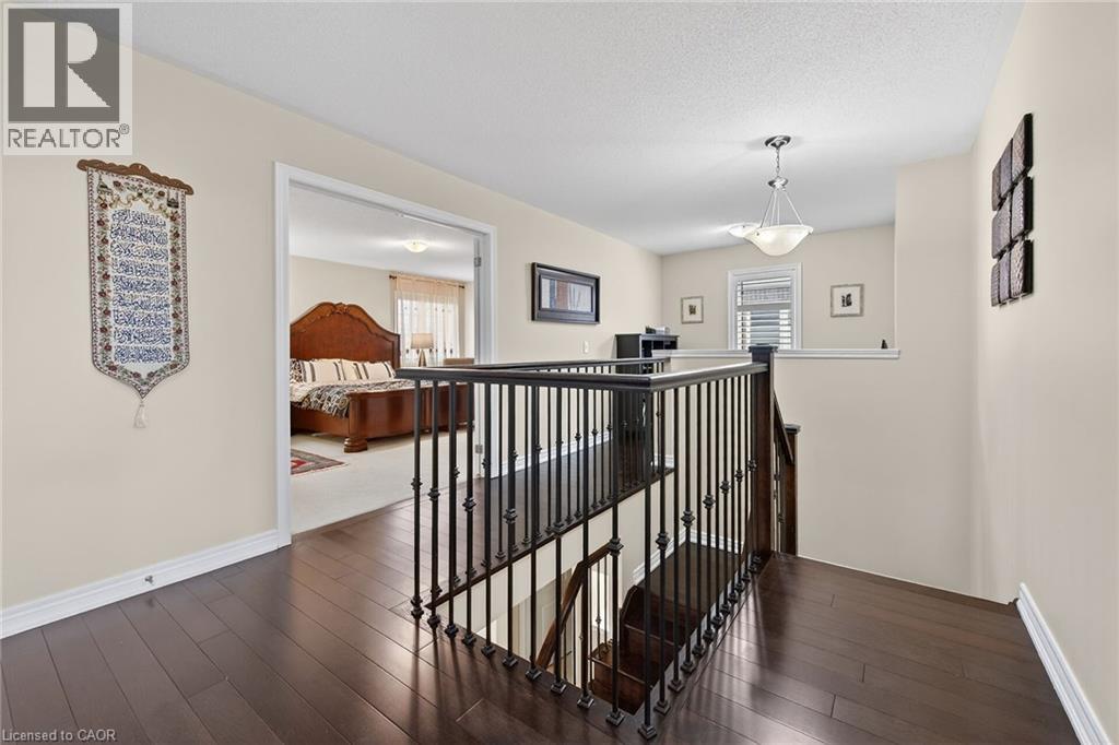 3 GRANDELL Drive - 33