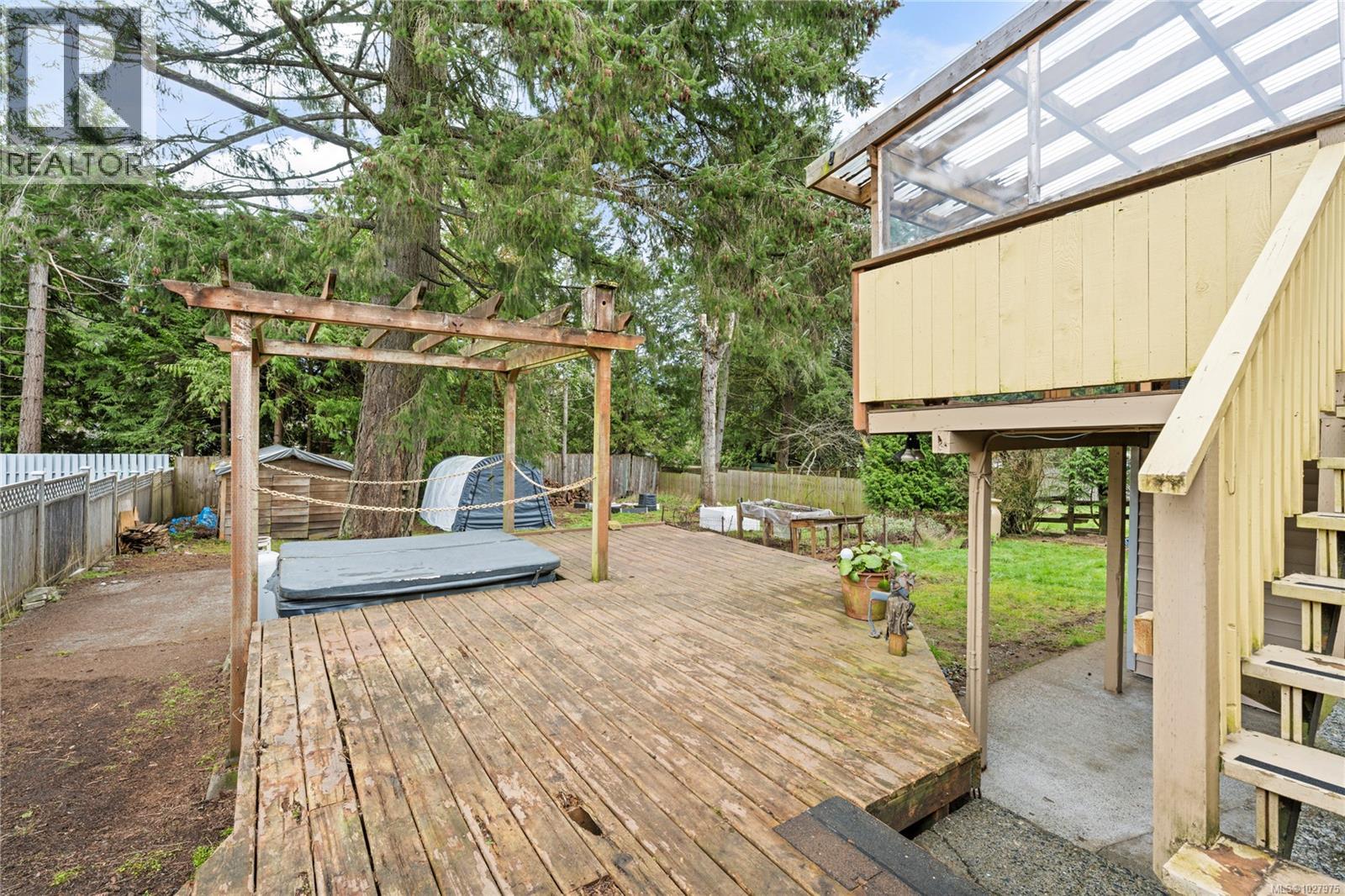 3224 UPLANDS DR - 23