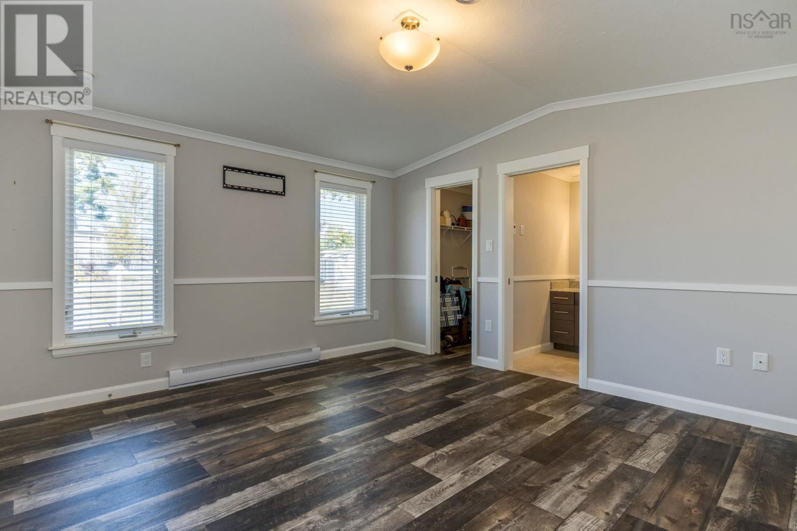 Property 20 of 32 of 119 Appletree Drive