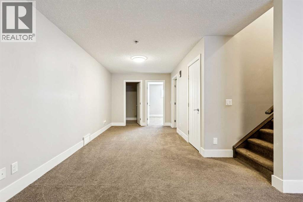 Single Family House for Sale in  Quarry Park Boulevard SE Douglasdale/Glen Calgary 