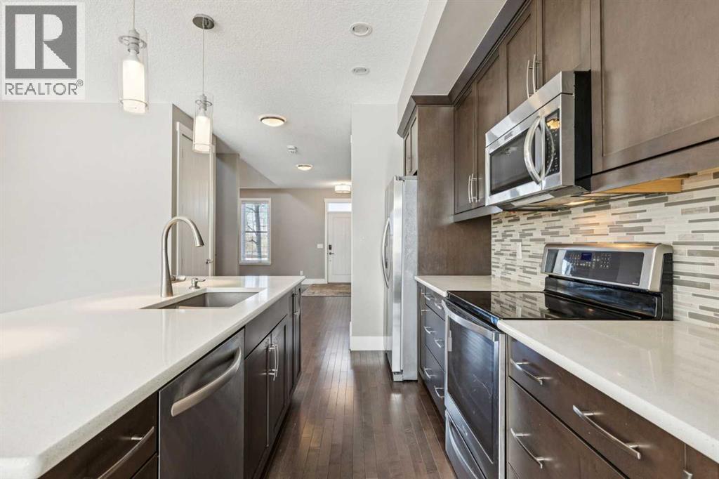 Single Family House for Sale in  Quarry Park Boulevard SE Douglasdale/Glen Calgary 