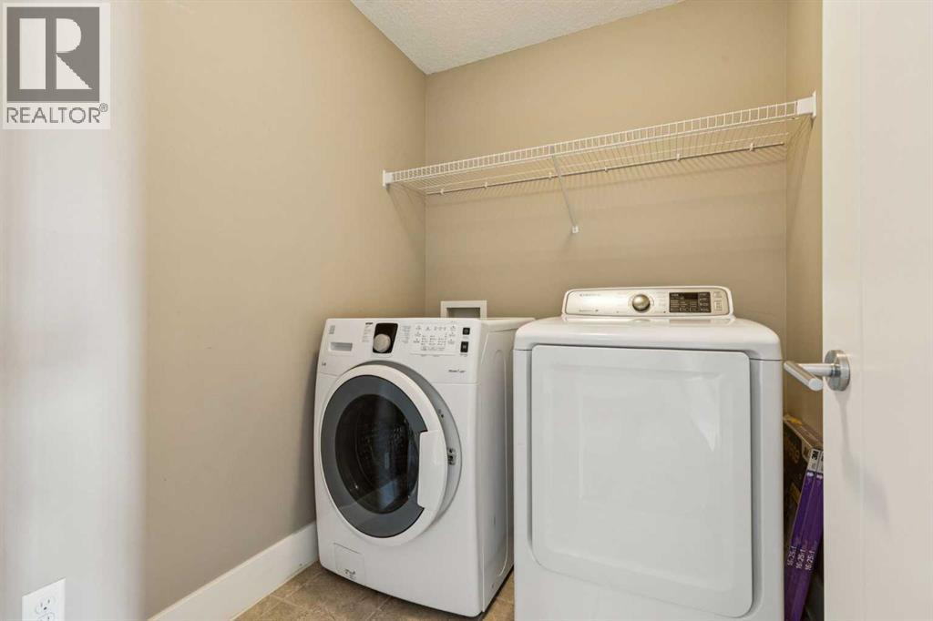 Single Family House for Sale in  Quarry Park Boulevard SE Douglasdale/Glen Calgary 