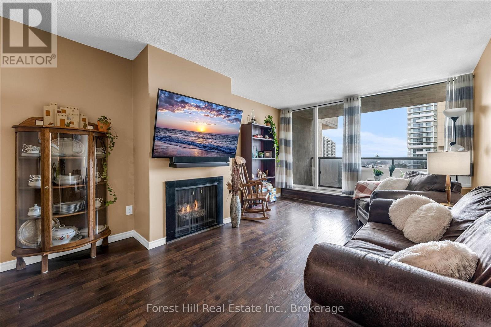 #502 20 SPEERS ROAD - 3