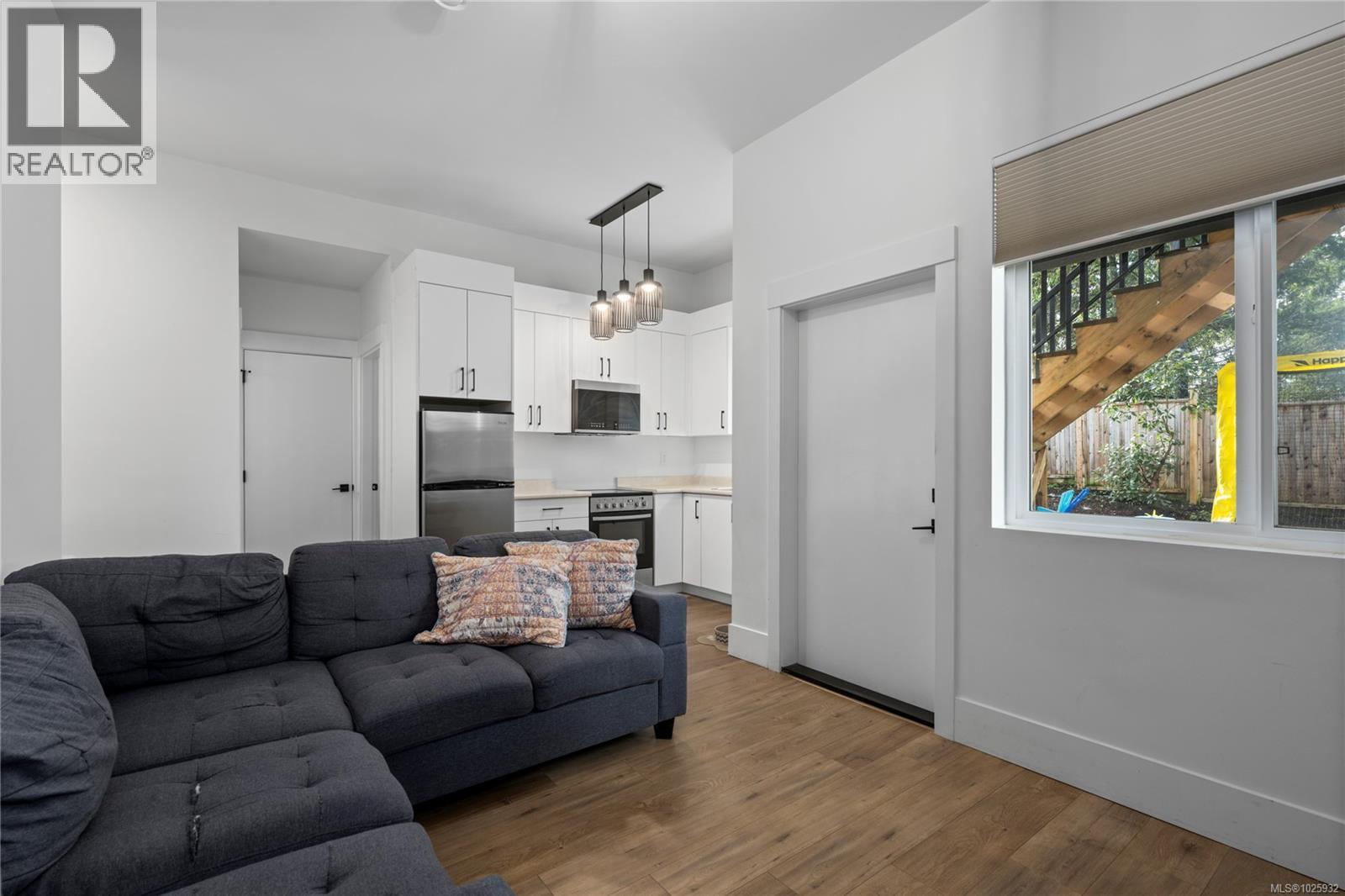 984 HARBOUR VIEW ST - 39