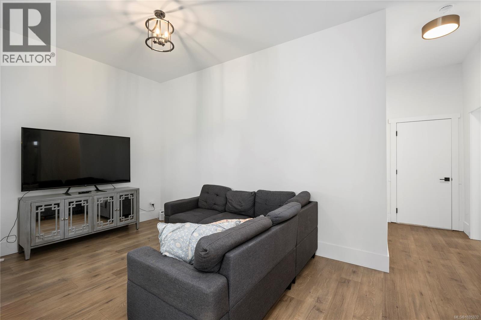 984 HARBOUR VIEW ST - 37