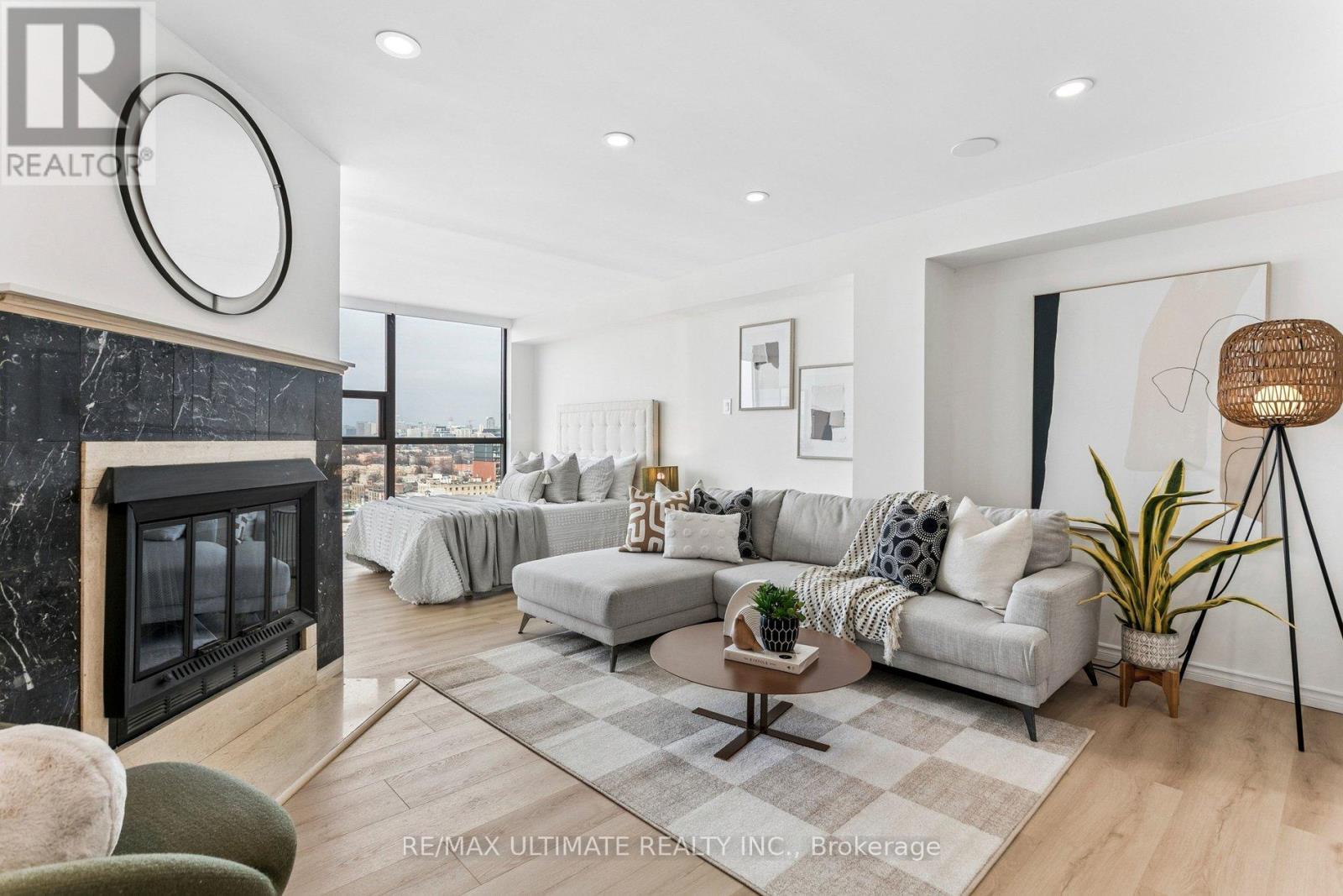 Listing photo of PH08 - 705 KING STREET W