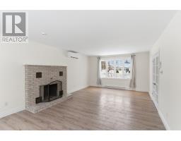 24 Ireland Drive thumbnail 16