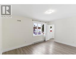 24 Ireland Drive thumbnail 28