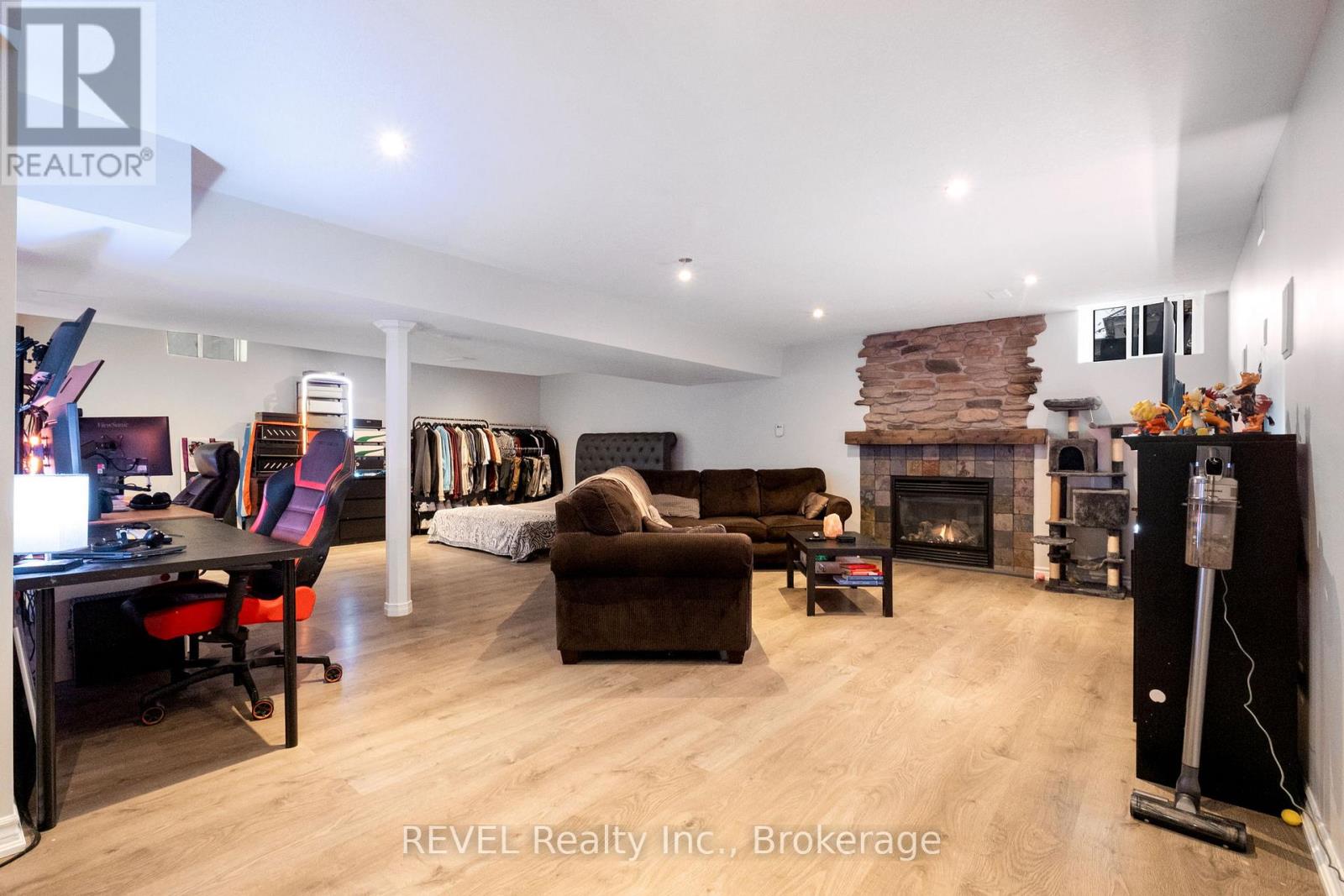 29 SPRINGBREEZE HEIGHTS — photo 36