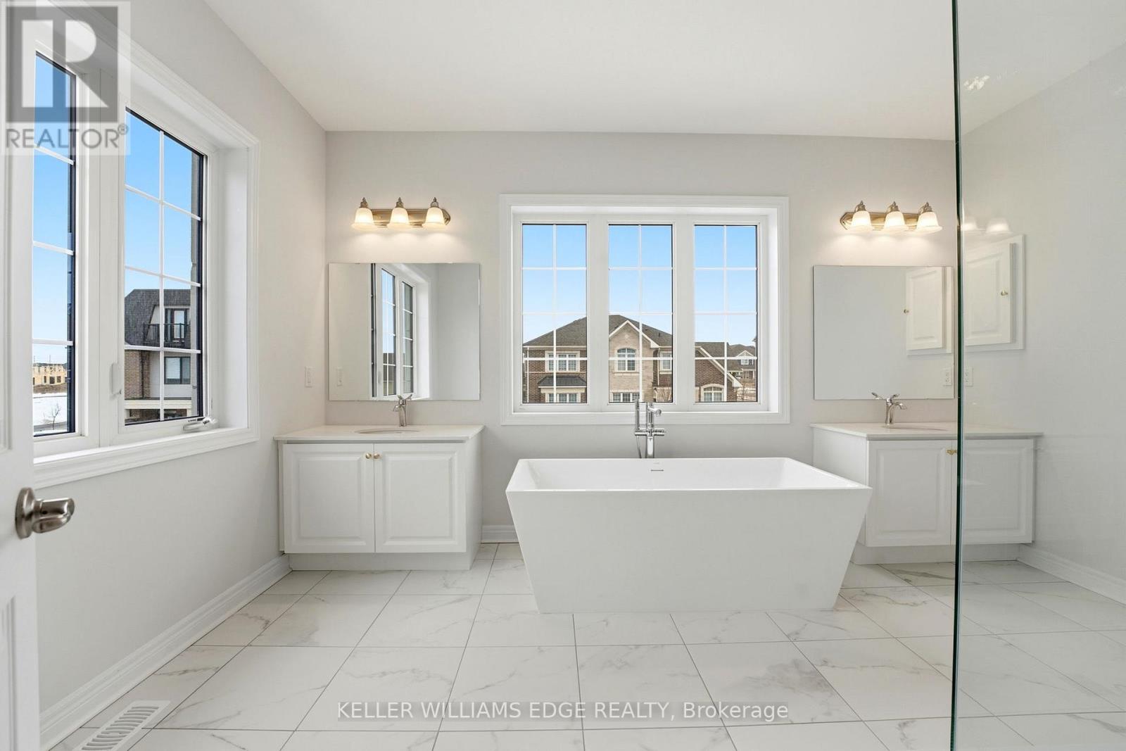 132 SETTLERS ROAD E - 20