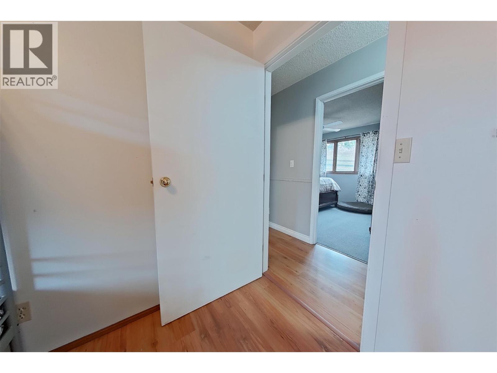 1530 21 Highway, Creston