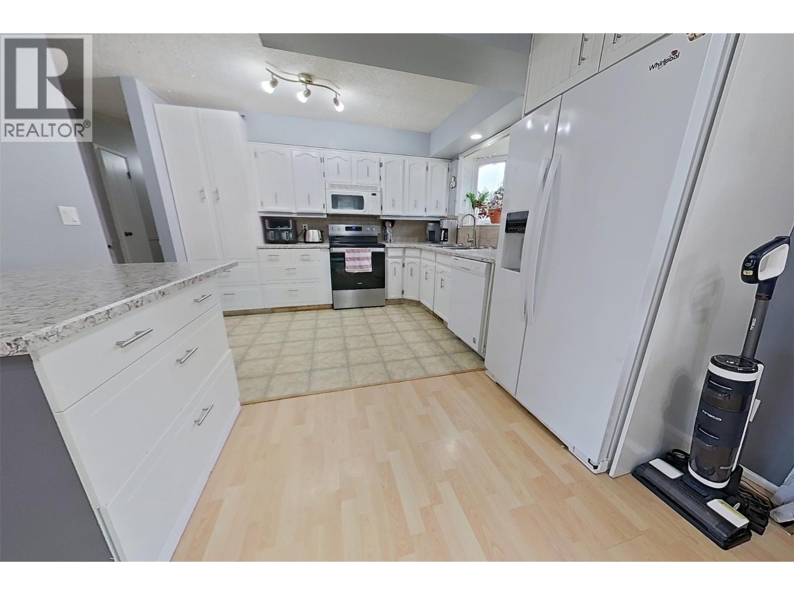 1530 21 Highway, Creston