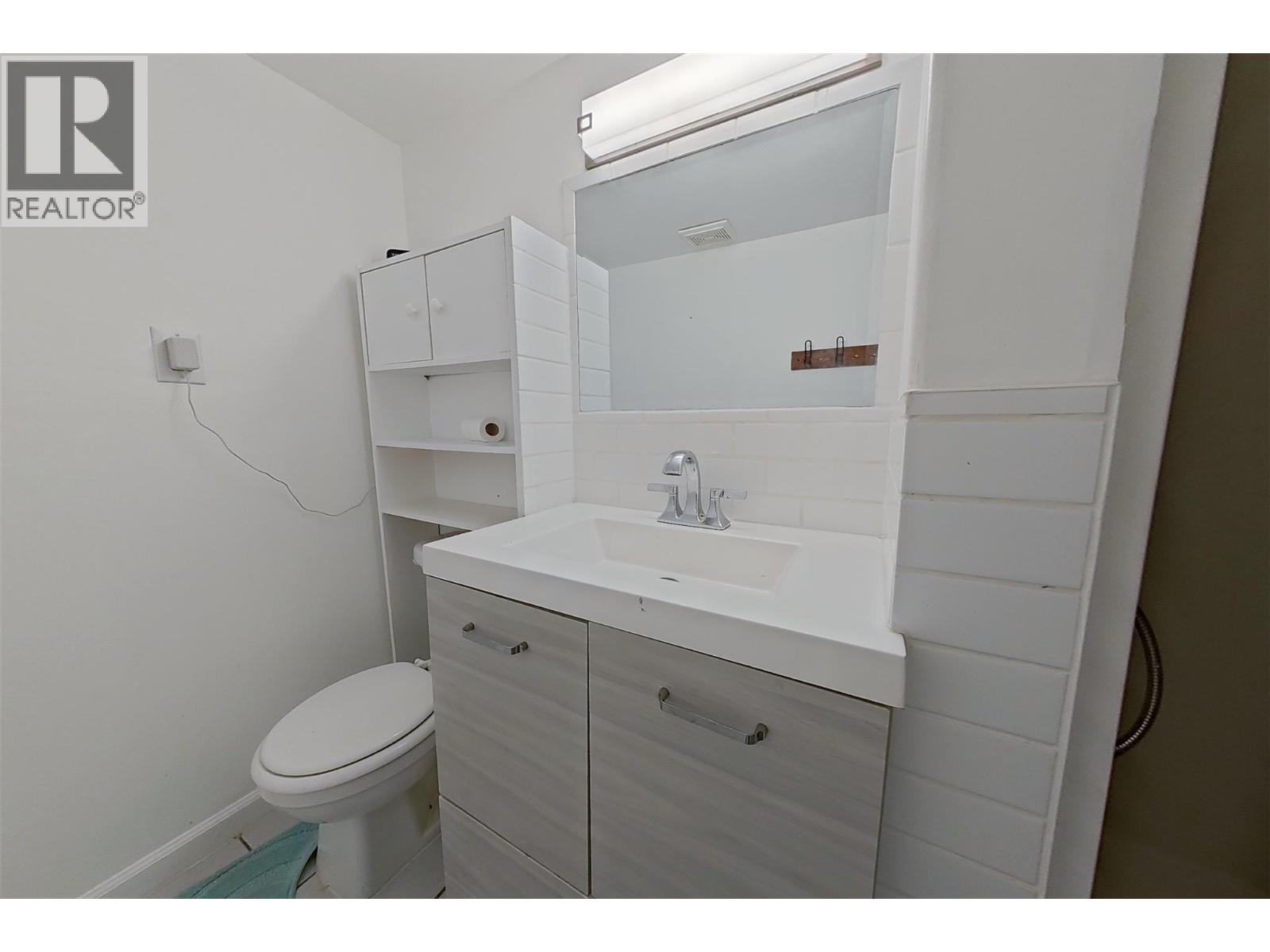 1530 21 Highway, Creston