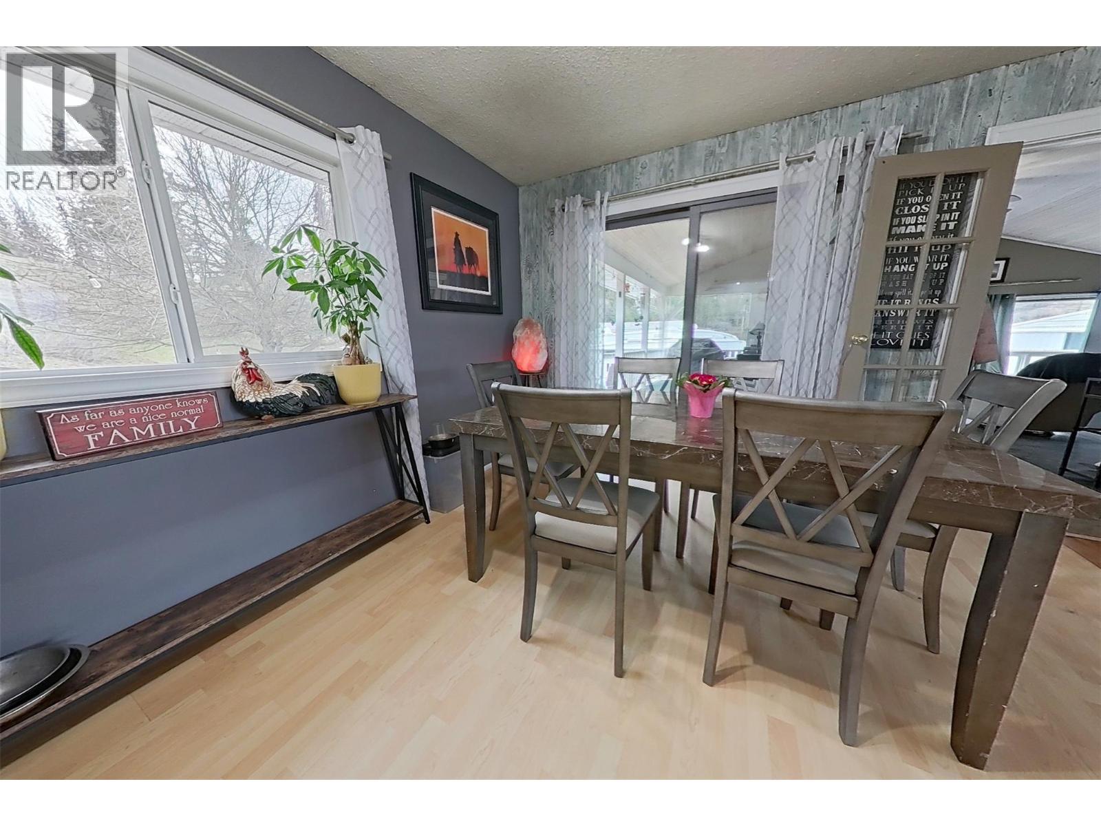 1530 21 Highway, Creston