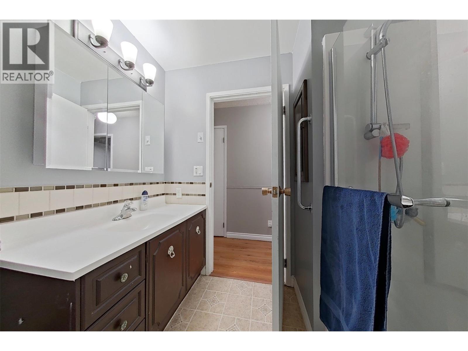 1530 21 Highway, Creston