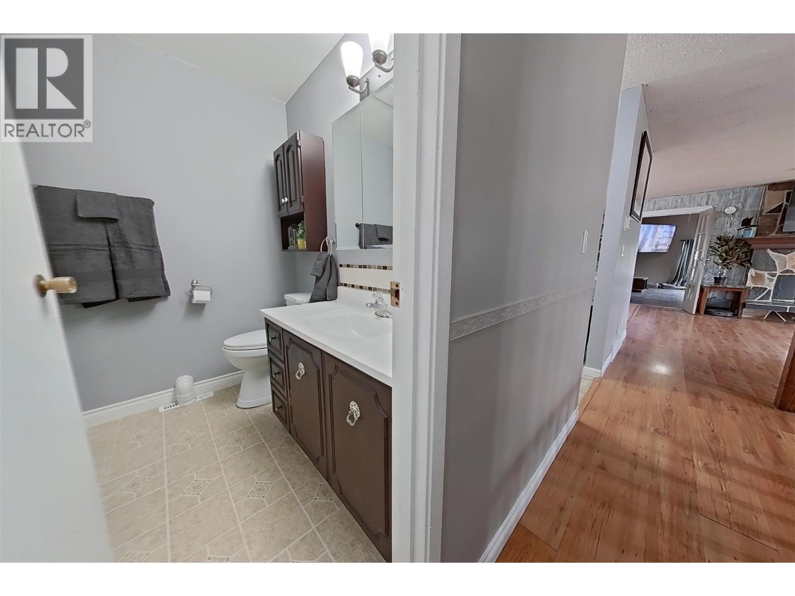 1530 21 Highway, Creston